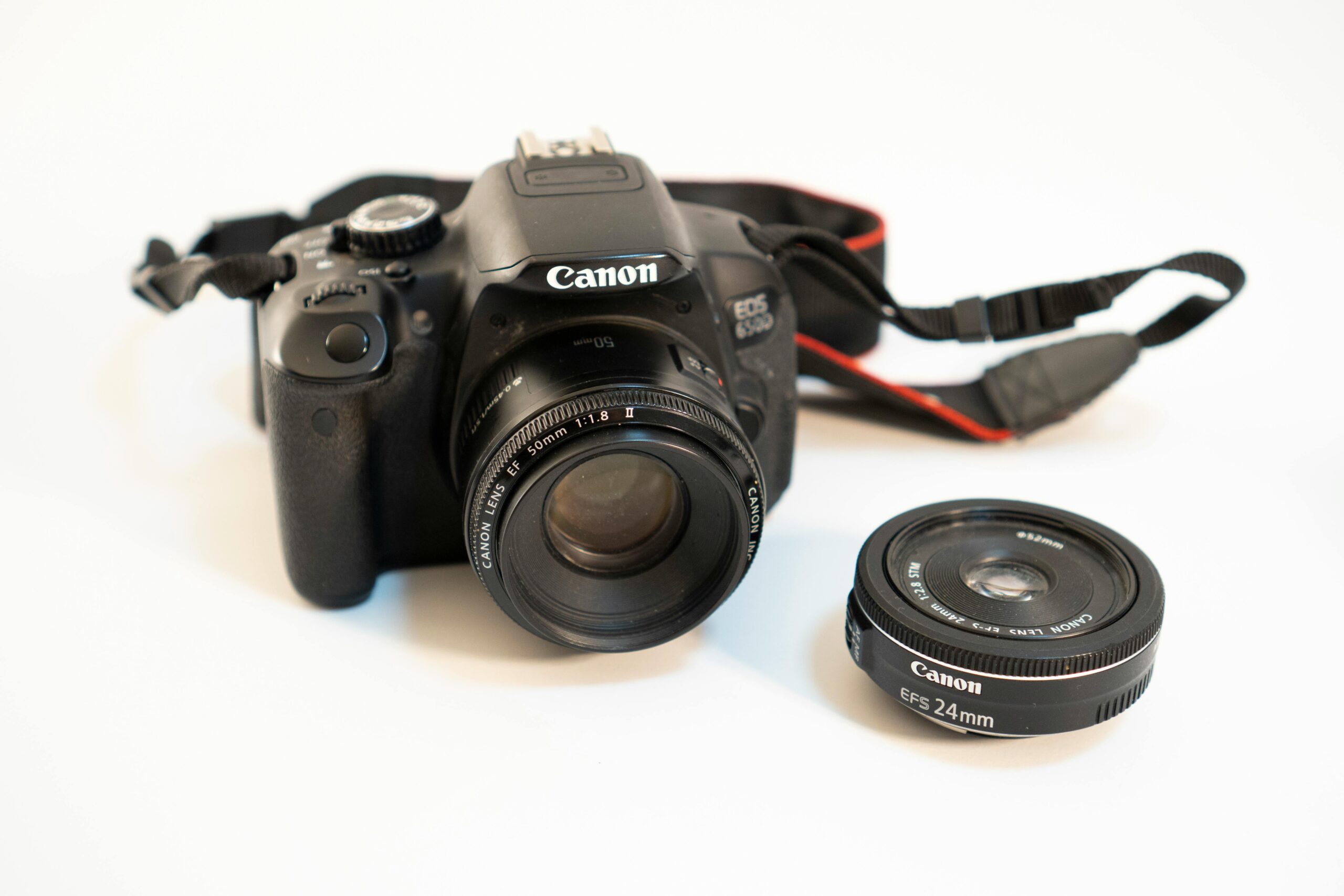 Canon eos rebel t5i digital slr camera with 18-55mm lens